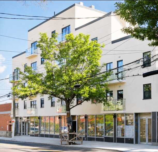 6241-6249 Forest Ave, Ridgewood, NY à louer - Photo du bâtiment - Image 2 de 11