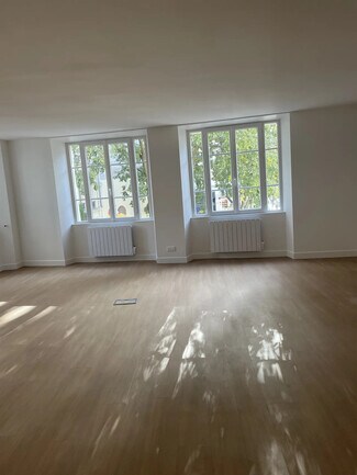 Plus de détails pour 8 Place Sainte-Opportune, Paris - Bureau à louer