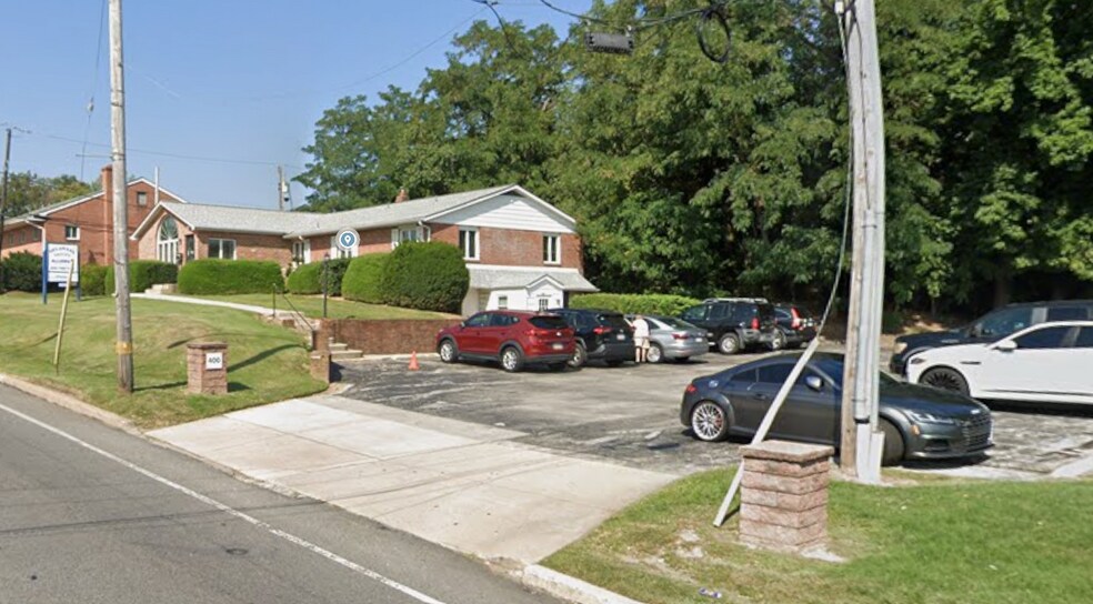 400 Township Line Rd, Havertown, PA à vendre - Photo du bâtiment - Image 2 de 3