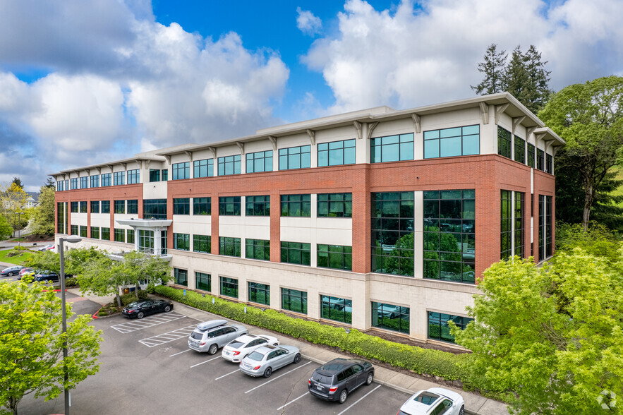 1800 Blankenship Rd, West Linn, OR for lease - Building Photo - Image 1 of 42