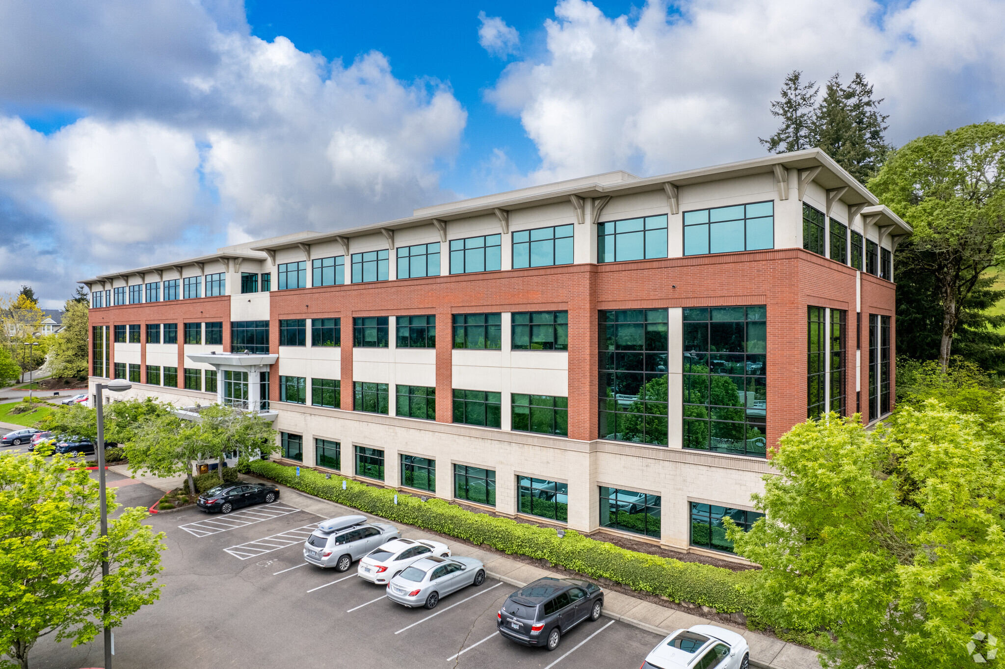 1800 Blankenship Rd, West Linn, OR for lease Building Photo- Image 1 of 43