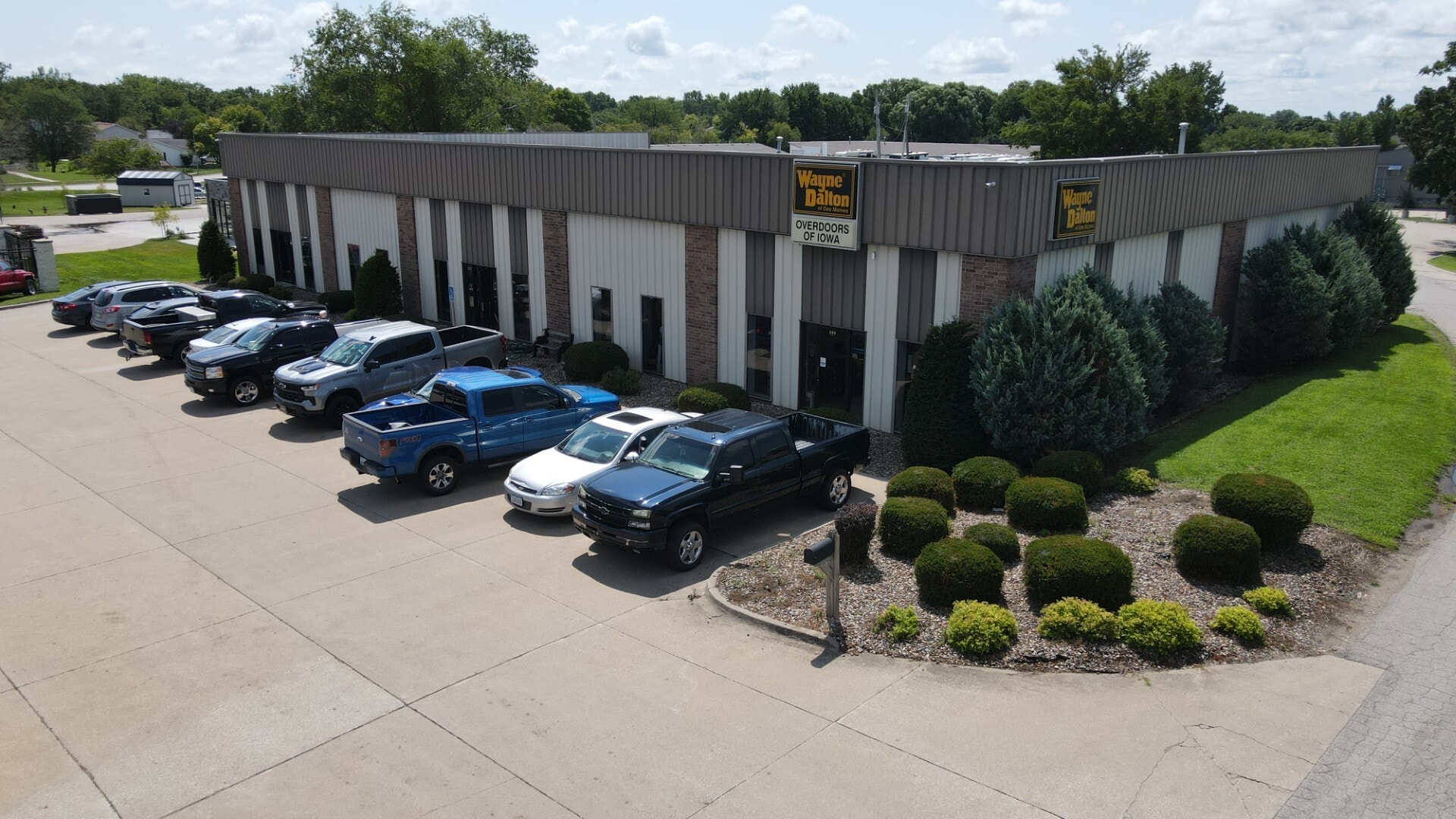 385 SE Oralabor Rd, Ankeny, IA for lease Building Photo- Image 1 of 5