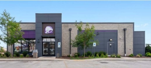 Centennial Place portfolio of 3 properties for sale on LoopNet.ca - Primary Photo - Image 2 of 2