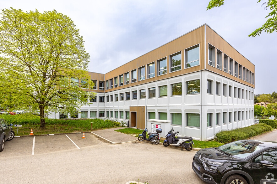 Bureau dans Dardilly à louer - Photo du bâtiment - Image 2 de 3