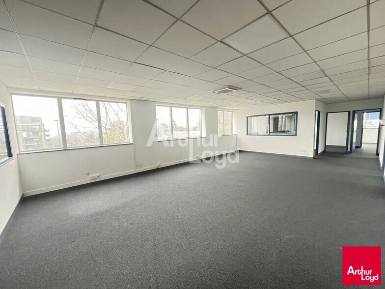 Office in Cesson-Sévigné for lease - Interior Photo - Image 3 of 5