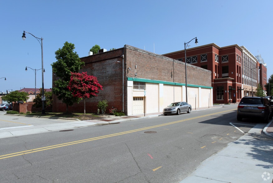 201-203 Franklin St, Fayetteville, NC for sale - Building Photo - Image 2 of 4
