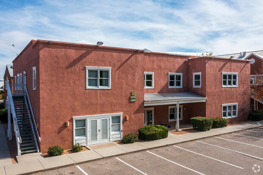 901 Rio Grande Blvd NW, Albuquerque, NM à louer - Photo du bâtiment - Image 3 de 6