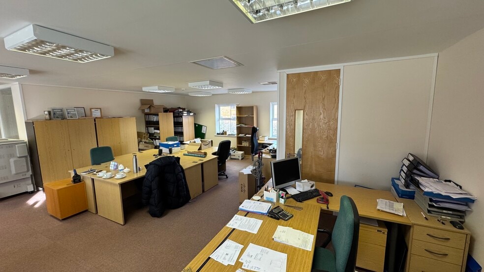 1 Lowes Ln, Wellesbourne for lease - Building Photo - Image 2 of 10