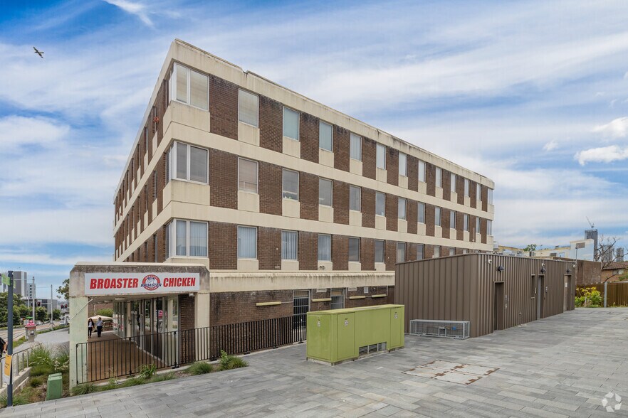 151 Hawkesbury Rd, Westmead à louer - Photo du bâtiment - Image 2 de 4