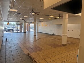 1016 S Salisbury Blvd, Salisbury, MD for lease Interior Photo- Image 2 of 12