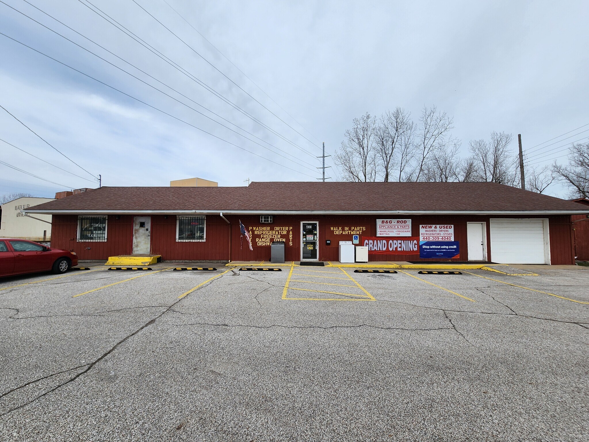 433 Oberlin Rd, Elyria, OH à vendre Photo principale- Image 1 de 3