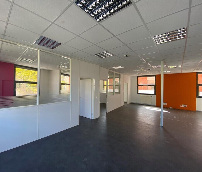 10 Rue Edouard Mignot, Reims for lease - Interior Photo - Image 2 of 4