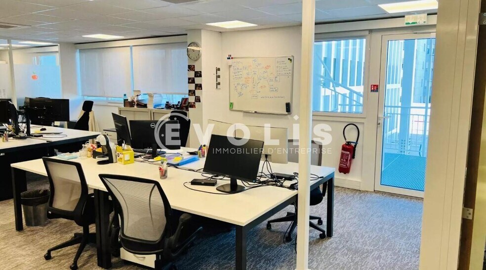Bureau dans Boulogne-Billancourt à louer - Photo du bâtiment - Image 2 de 10