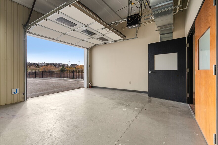 607 & 647 S Gilbert St, Castle Rock, CO à vendre - Photo du bâtiment - Image 2 de 18