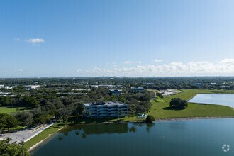 8100 Oak Ln, Miami Lakes, FL - Aérien  Vue de la carte - Image1