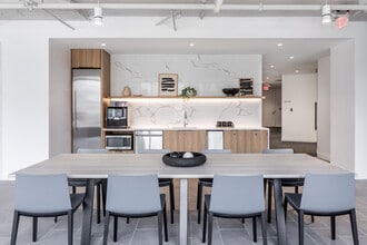 1250 Connecticut Ave NW, Washington, DC à louer Photo intérieure- Image 1 de 5