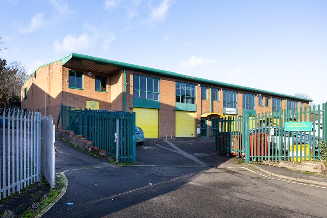 Plus de détails pour Cordwallis St, Maidenhead - Industriel à louer