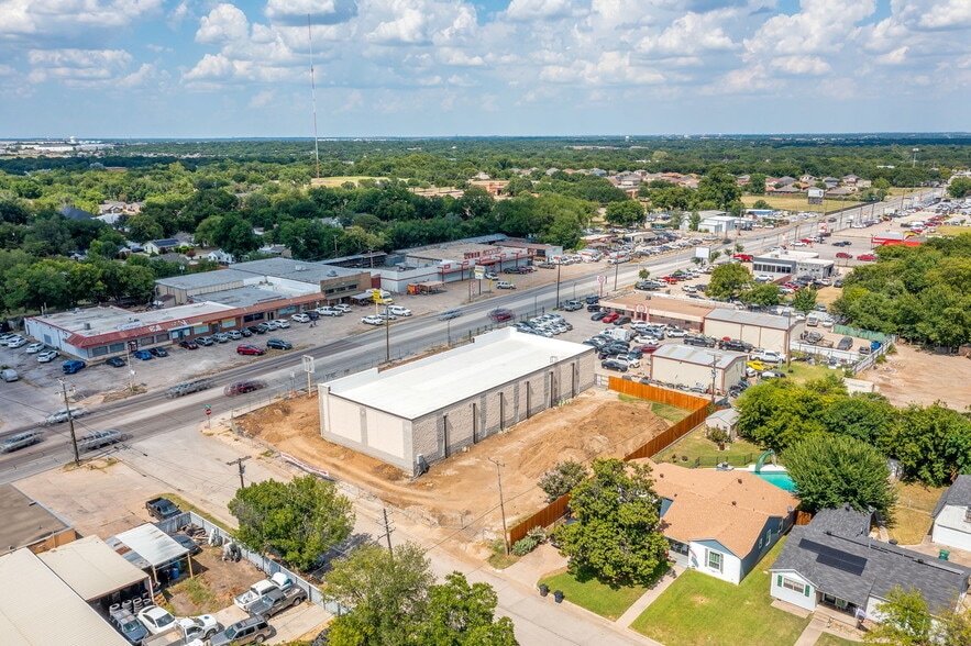 3300 NE 28th St, Fort Worth, TX for lease - Building Photo - Image 3 of 9