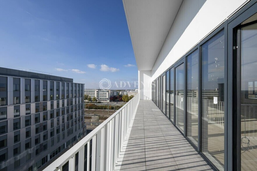7 Rue Stephenson, Montigny-le-Bretonneux à vendre - Photo du bâtiment - Image 3 de 9