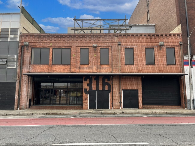 Plus de détails pour 316-318 Guilford Ave, Baltimore, MD - Commerce de détail aux enchères