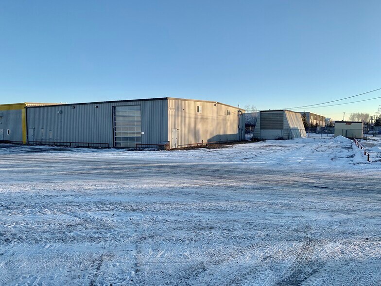 4008 Landry Ave, Red Deer County, AB à vendre - Photo du bâtiment - Image 1 de 1