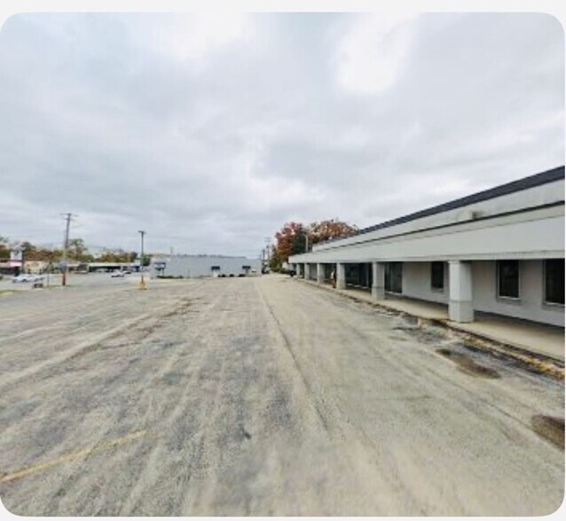 7103 W 111th St, Worth, IL à louer - Photo du bâtiment - Image 3 de 11