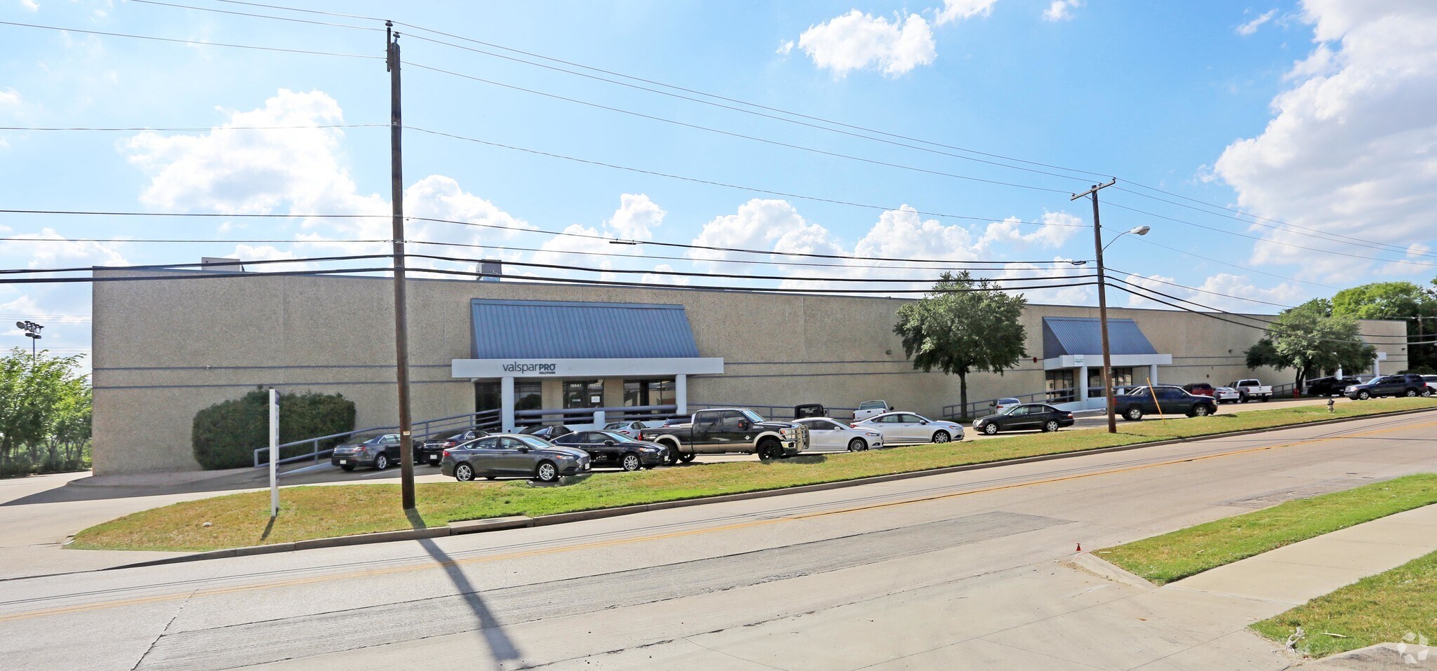 10647-10657 Shady Trl, Dallas, TX for sale Primary Photo- Image 1 of 1