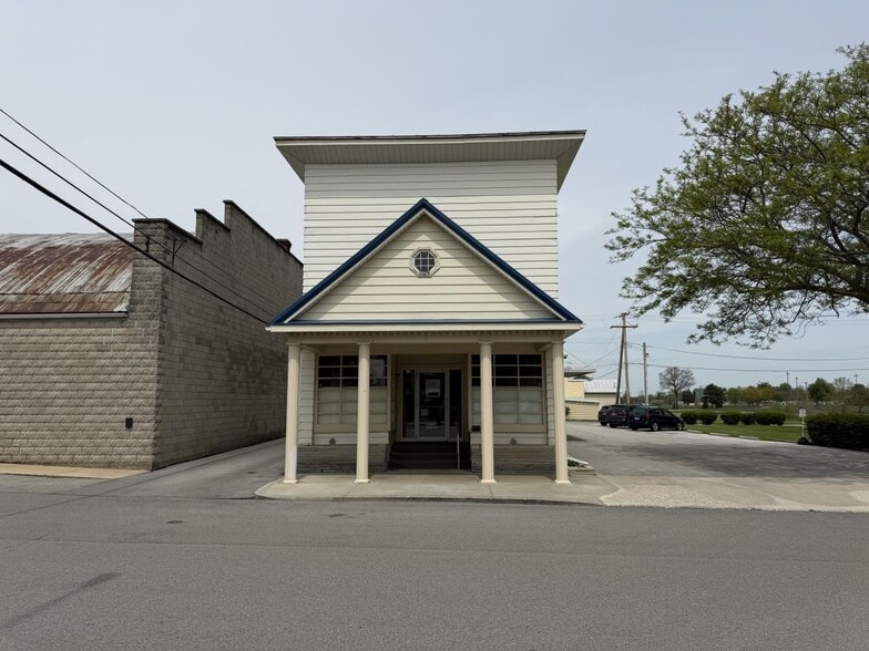 112 E Liberty St, Arlington, OH for sale - Building Photo - Image 3 of 7