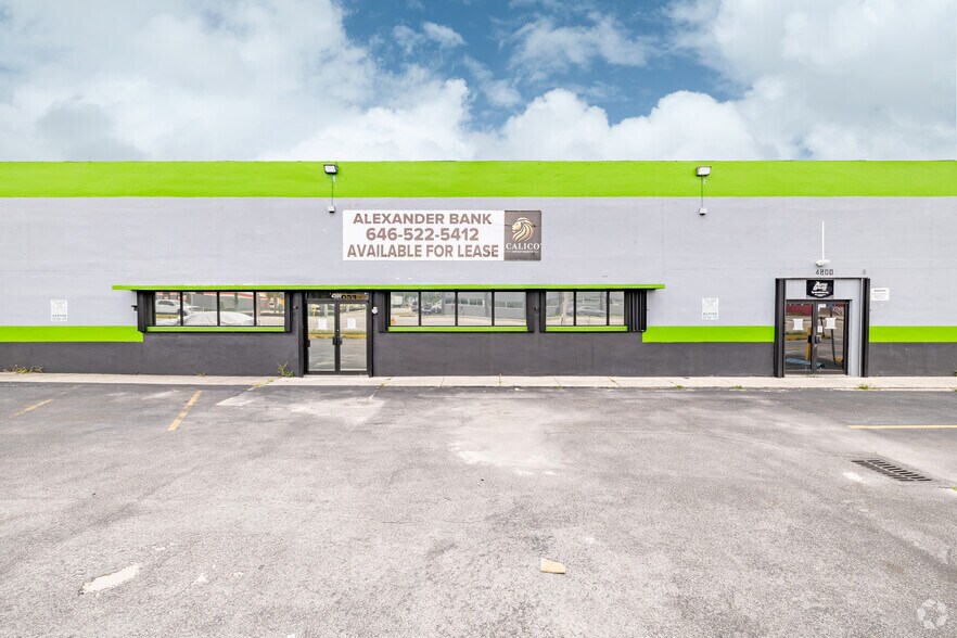 4200-4250 NW 72nd Ave, Miami, FL à louer - Photo du bâtiment - Image 2 de 28