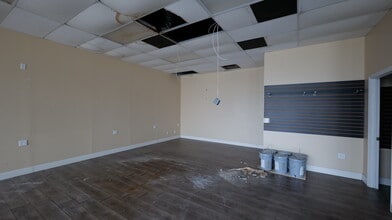 5114-5134 Us Highway 19, New Port Richey, FL à louer Photo intérieure- Image 1 de 9