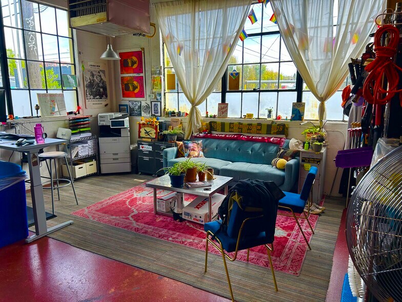 1315 SE 9th Ave, Portland, OR à louer - Photo intérieure - Image 2 de 21