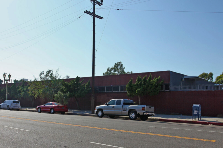 3221 S Hill St, Los Angeles, CA for lease - Building Photo - Image 3 of 5