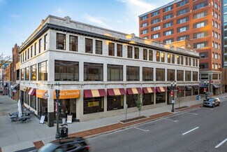 Plus de détails pour 200 S Washington Sq, Lansing, MI - Bureau à louer