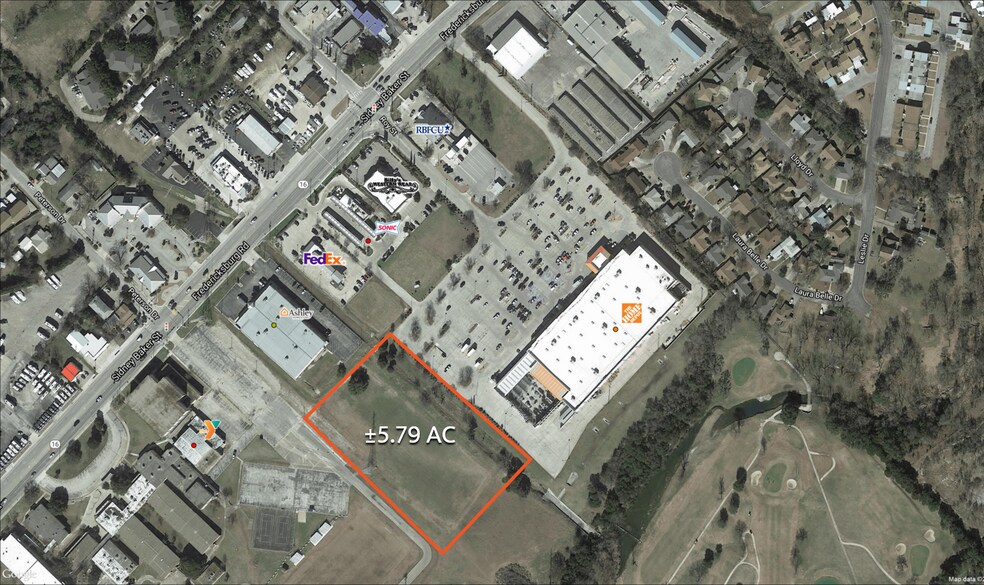 1789 Sidney Baker St, Kerrville, TX à vendre - Photo du bâtiment - Image 1 de 1