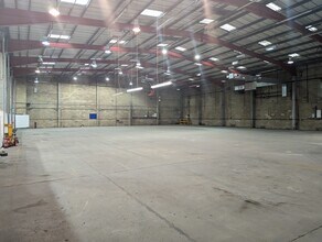 12 Merton Industrial Park S, London for lease Interior Photo- Image 2 of 3