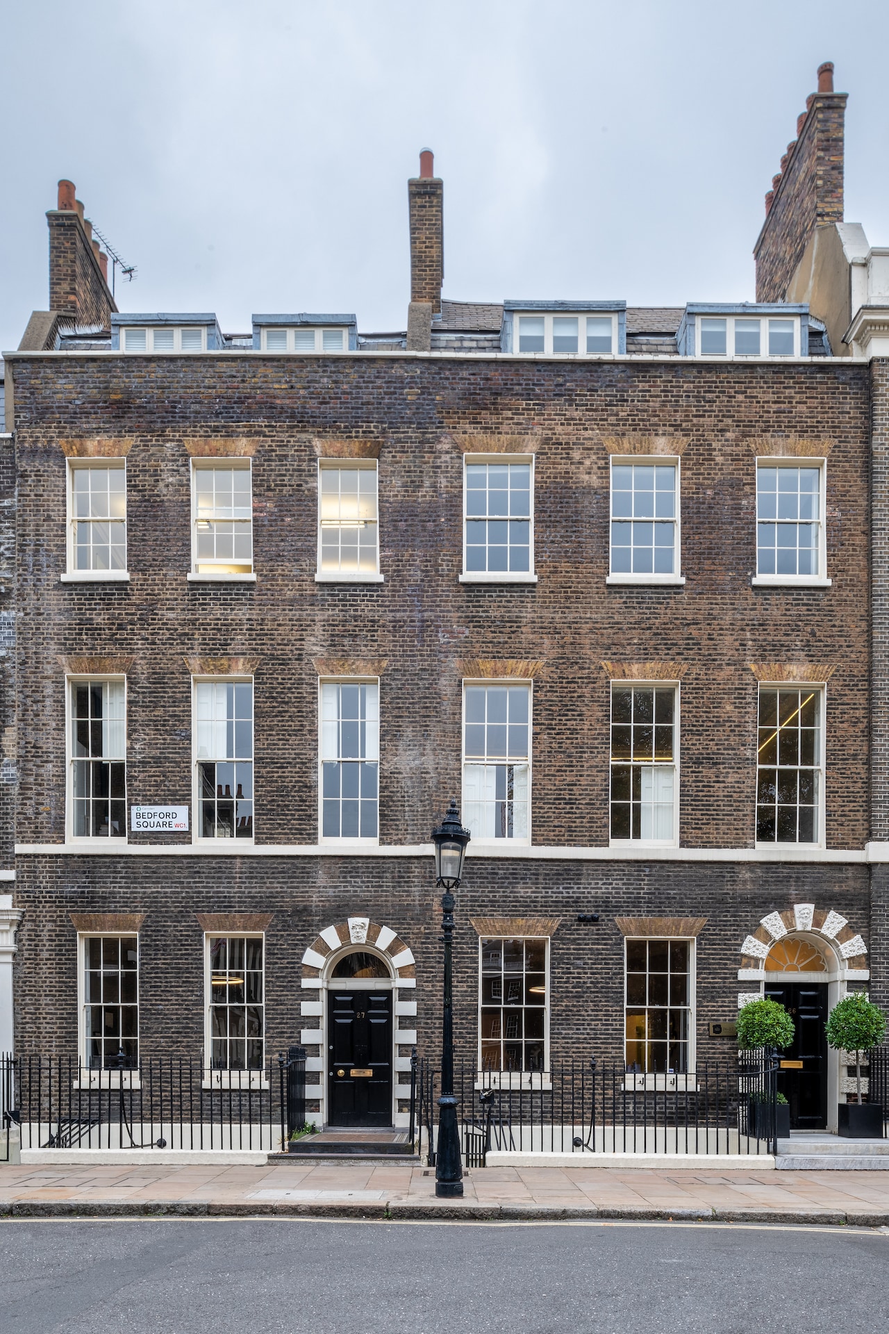 26-27 Bedford Sq, Londres à louer Photo du bâtiment- Image 1 de 4