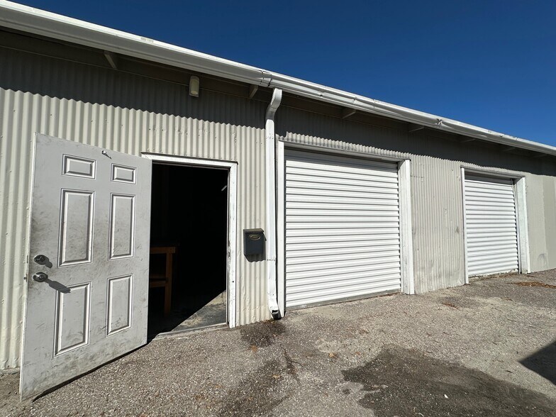 614-618 Grand Central St, Clearwater, FL à louer - Photo du bâtiment - Image 1 de 14