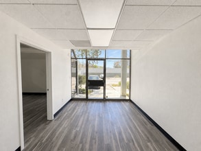 31121-31131 Via Colinas, Westlake Village, CA for lease Interior Photo- Image 2 of 8