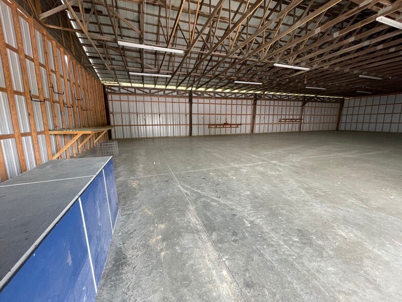 702 Chastain Blvd W, Glencoe, AL for lease - Building Photo - Image 3 of 18