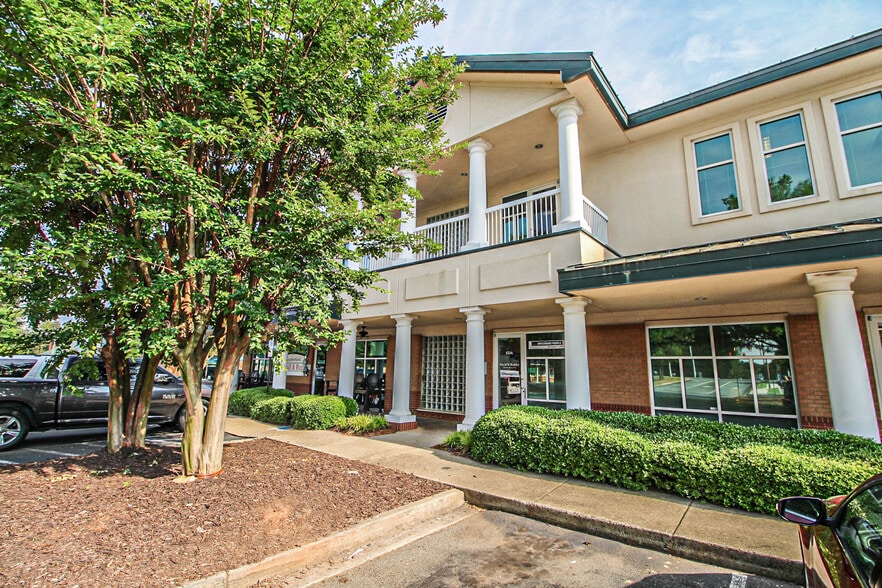 1516 Village Harbor Dr, Clover, SC for sale - Building Photo - Image 1 of 19