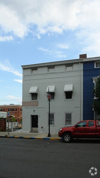 336 Warren St, Hudson, NY à vendre - Photo du bâtiment - Image 2 de 2