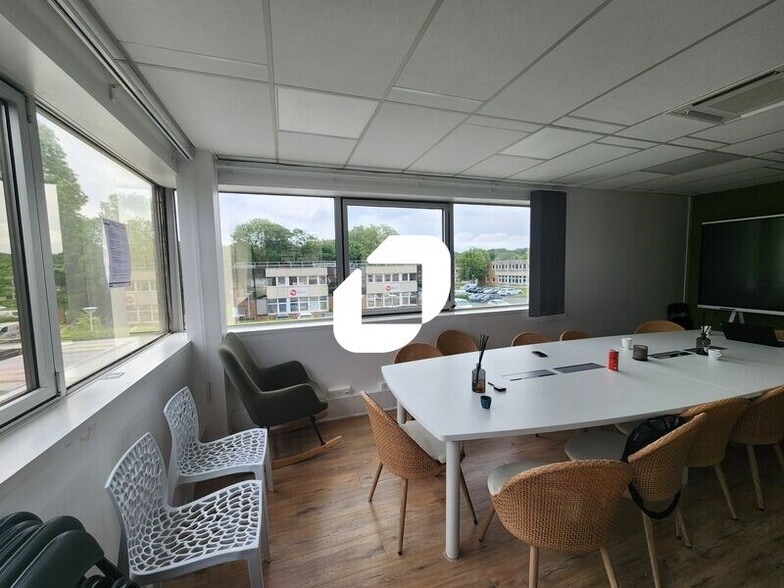 Bureau dans Bièvres à louer - Photo intérieure - Image 3 de 5