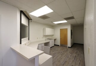 1225 Hancock Rd, Bullhead City, AZ for lease Interior Photo- Image 1 of 11