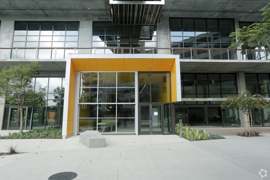 5800 Bristol Pky, Culver City, CA à louer - Photo du bâtiment - Image 2 de 14