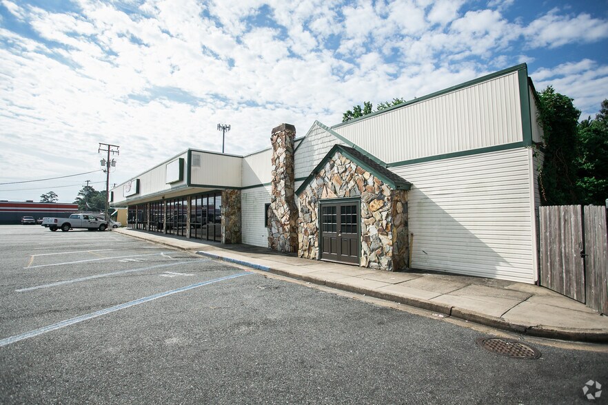6029-6063 High St W, Portsmouth, VA à vendre - Photo du bâtiment - Image 3 de 7
