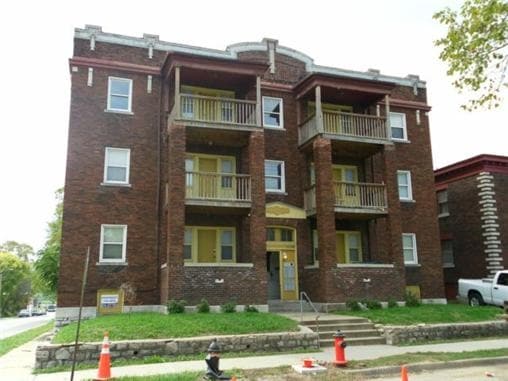 3319 E 30th St, Kansas City, MO for sale Primary Photo- Image 1 of 5