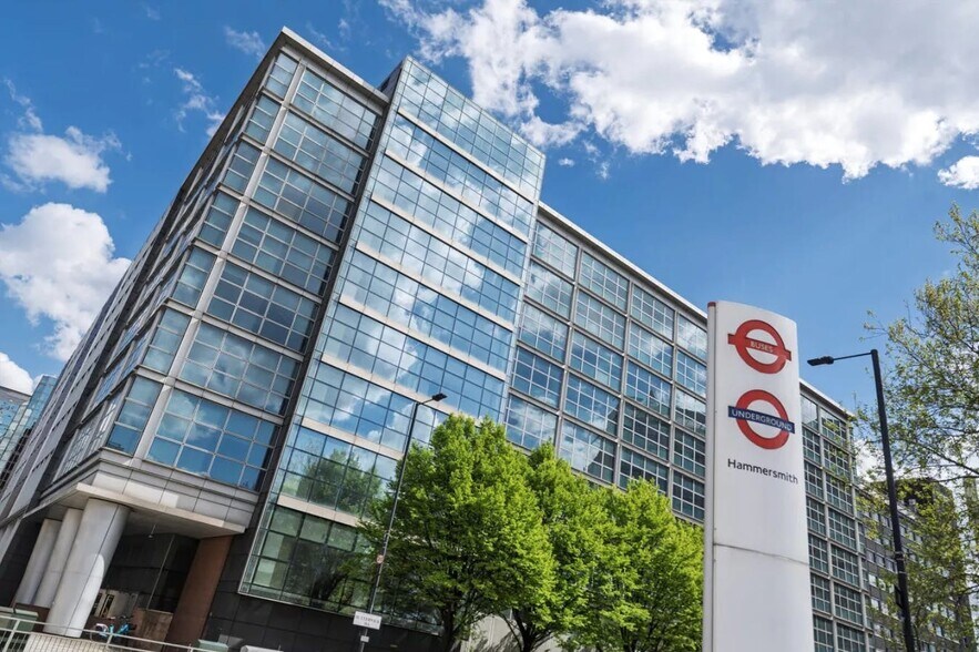 255 Hammersmith Rd, Londres à louer - Photo du bâtiment - Image 3 de 5