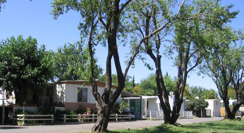 NorCal MHC Portfolio portefeuille de 3 propriétés à vendre sur LoopNet.ca - Photo du bâtiment - Image 2 de 11