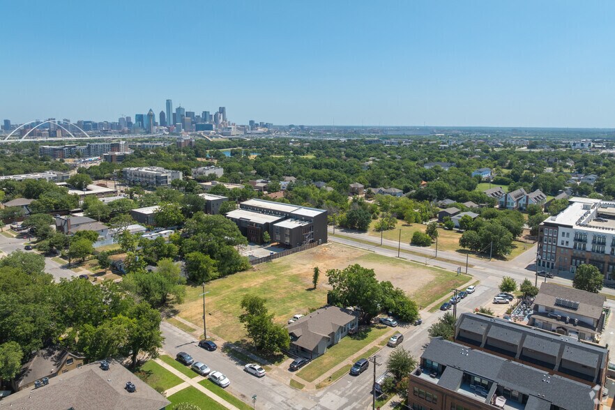 1.402 Acres N Zang Blvd, Dallas, TX à vendre - Photo du bâtiment - Image 2 de 12
