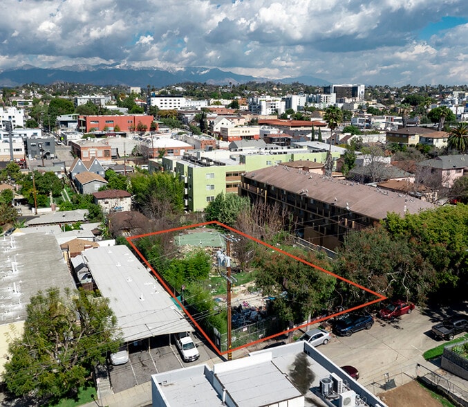 2227 Valley St, Los Angeles, CA à vendre - Photo du bâtiment - Image 2 de 5